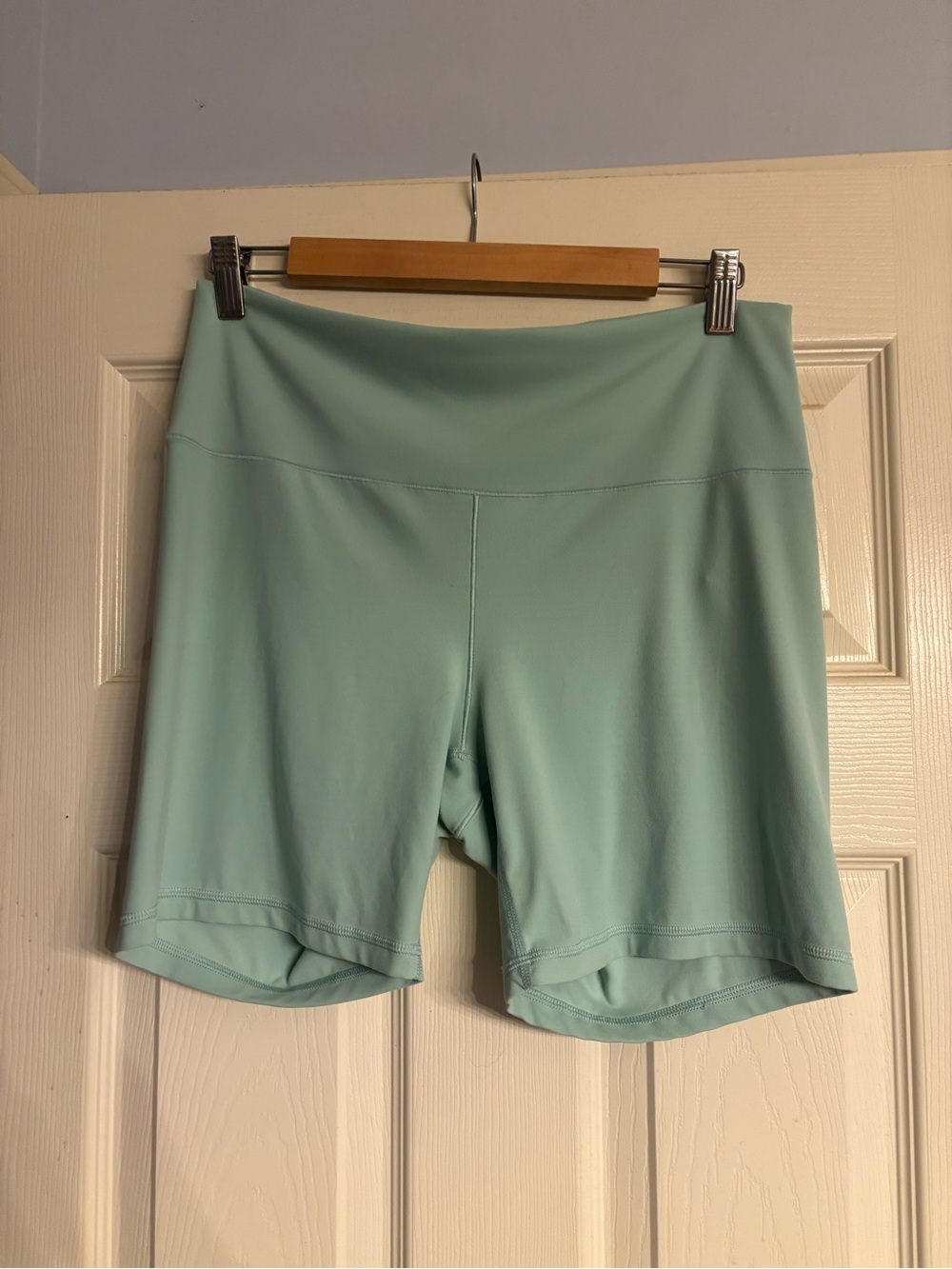 Old Navy StudioSmooth Mint High-Rise Bike Shorts